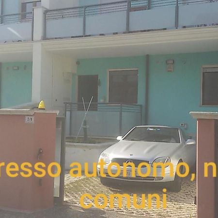 Bnb Del Nilo Apartment Montesilvano Bagian luar foto