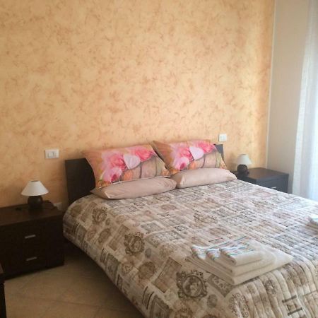 Bnb Del Nilo Apartment Montesilvano Bagian luar foto
