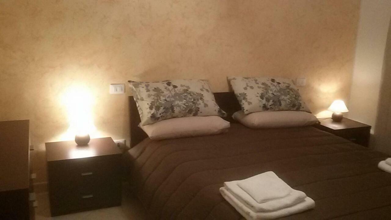 Bnb Del Nilo Apartment Montesilvano Bagian luar foto