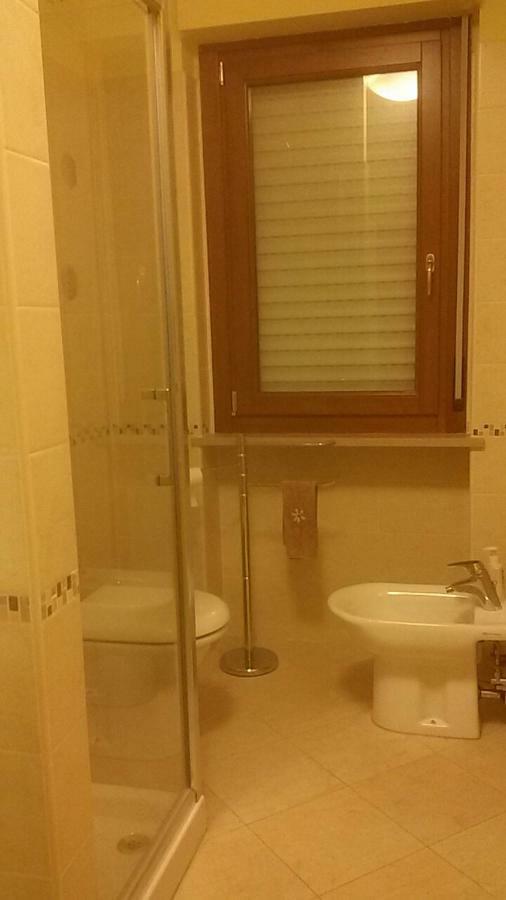 Bnb Del Nilo Apartment Montesilvano Bagian luar foto