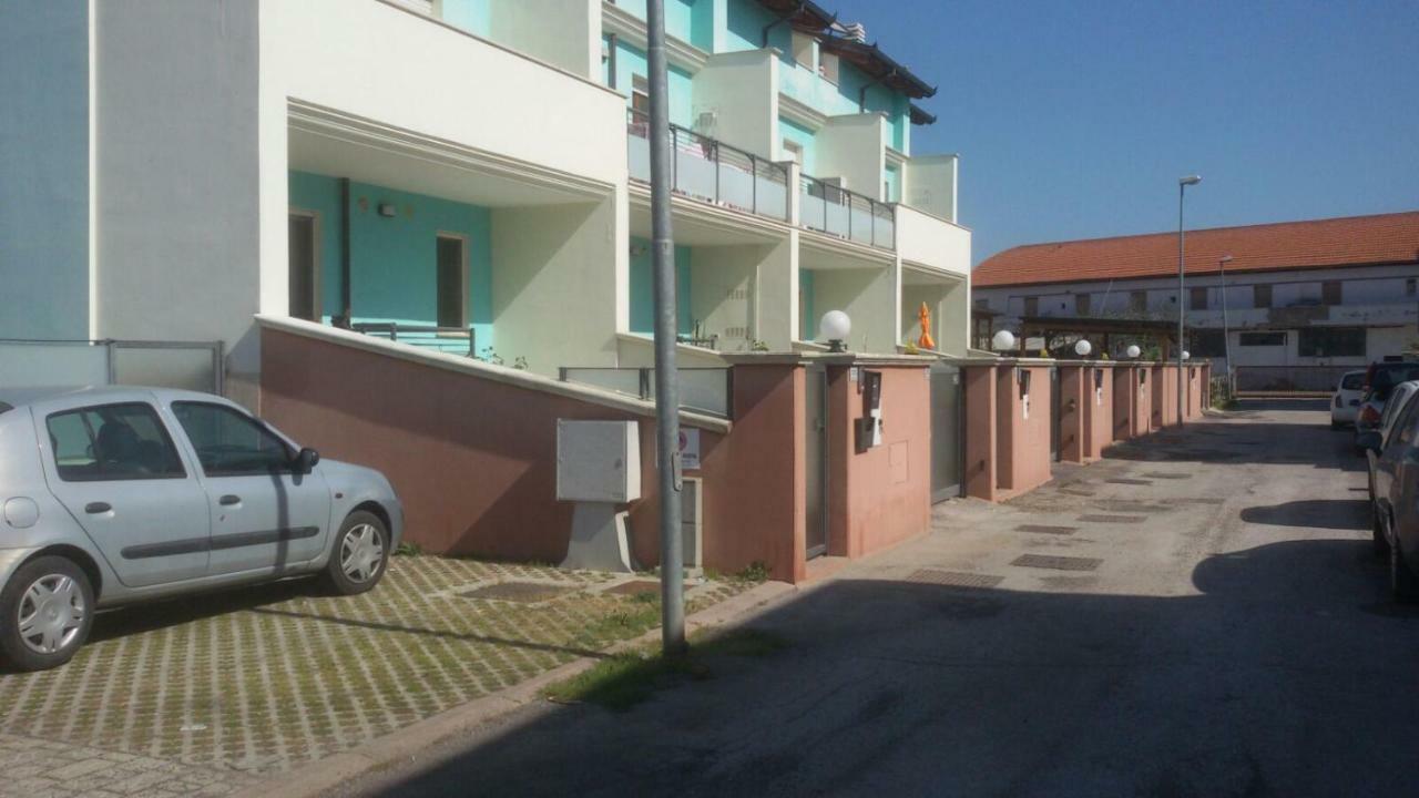 Bnb Del Nilo Apartment Montesilvano Bagian luar foto